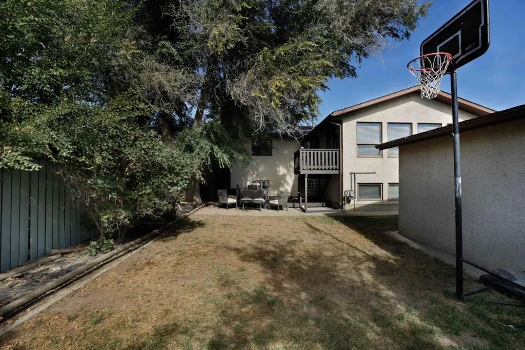 1159 Cassils Road W