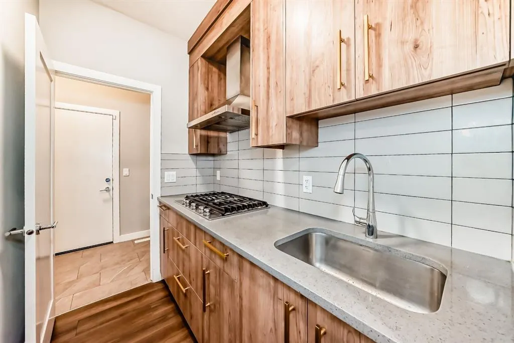 321 Carringvue Place NW