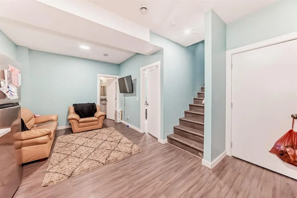 321 Carringvue Place NW