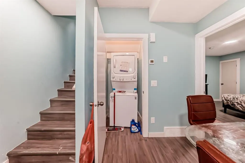 321 Carringvue Place NW
