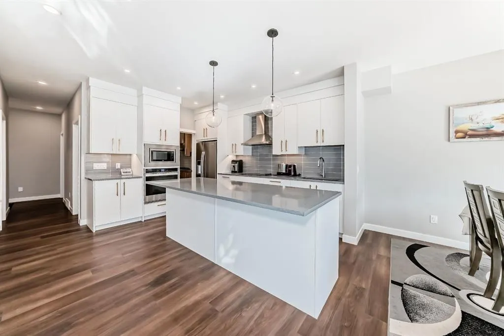 321 Carringvue Place NW