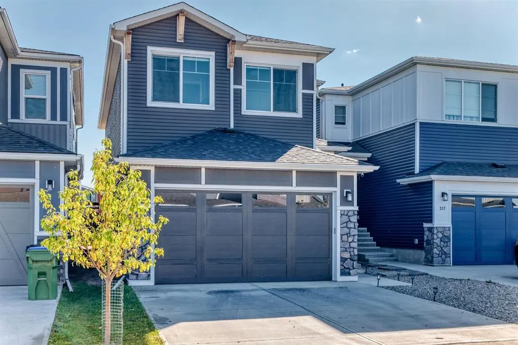 321 Carringvue Place NW