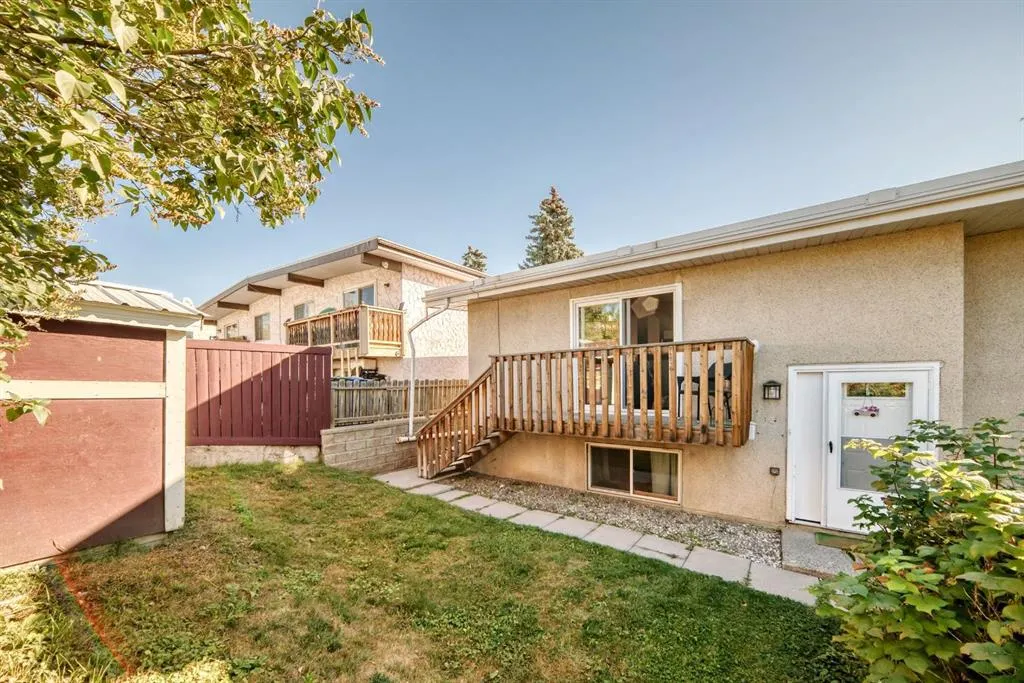 724D Raynard Crescent SE