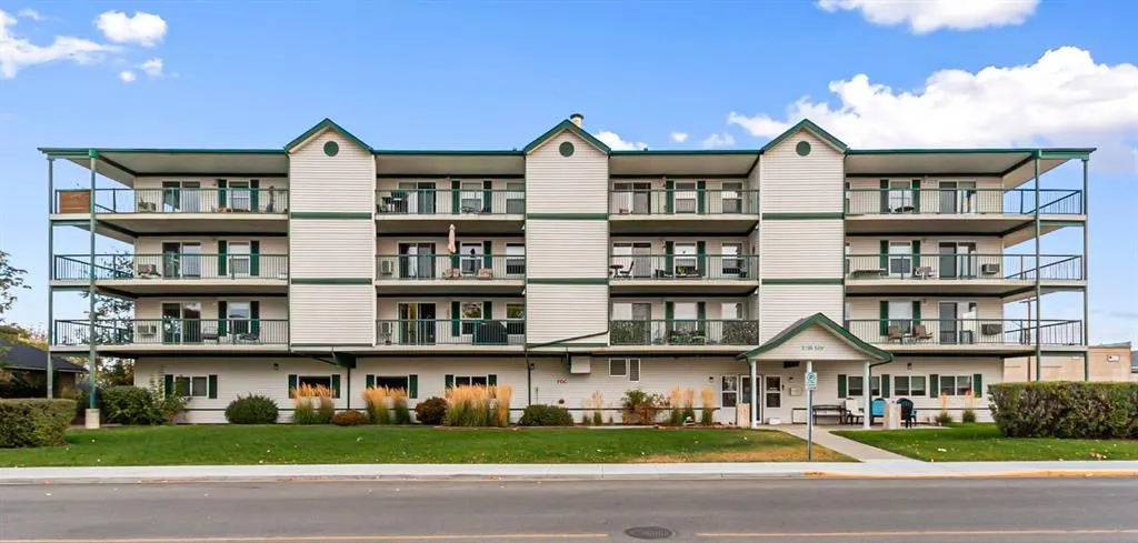 5100 52 Street, #202