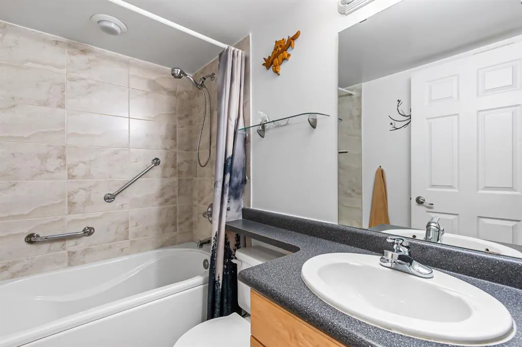 5100 52 Street, #202