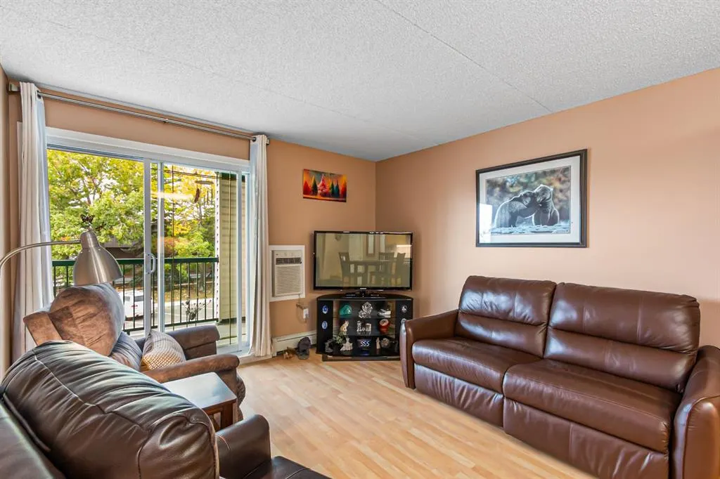 5100 52 Street, #202