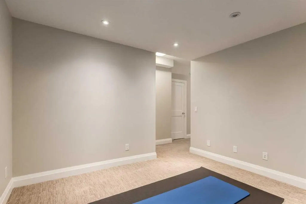 2426 29 Street SW, #2