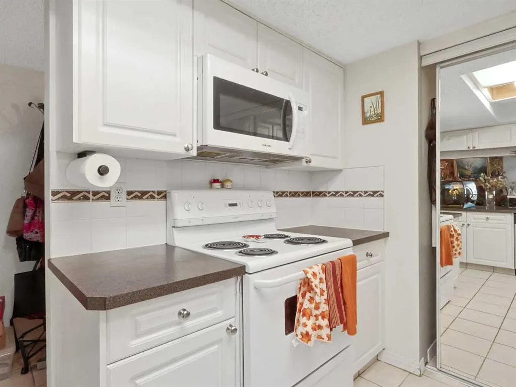 1625 14 Avenue SW, #205