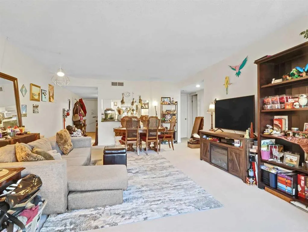 1625 14 Avenue SW, #205