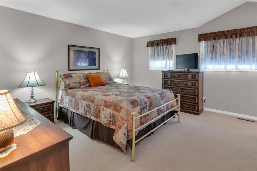 200 Sandstone Drive NW, #19