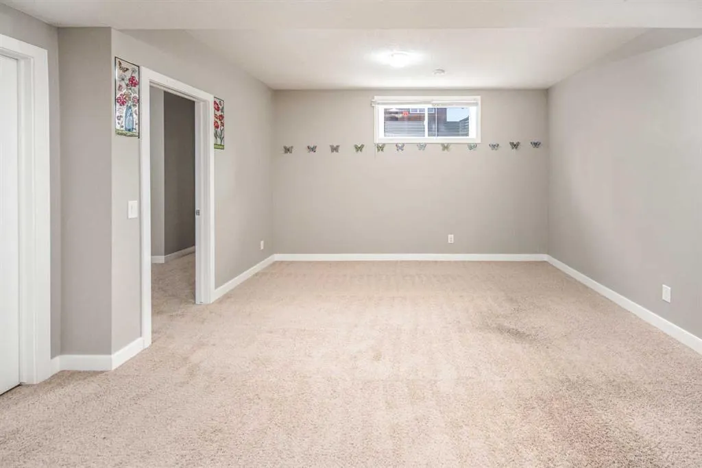 136 Evansdale Common NW