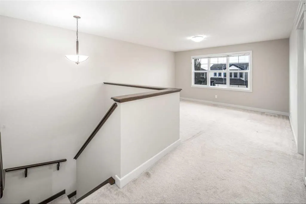 136 Evansdale Common NW