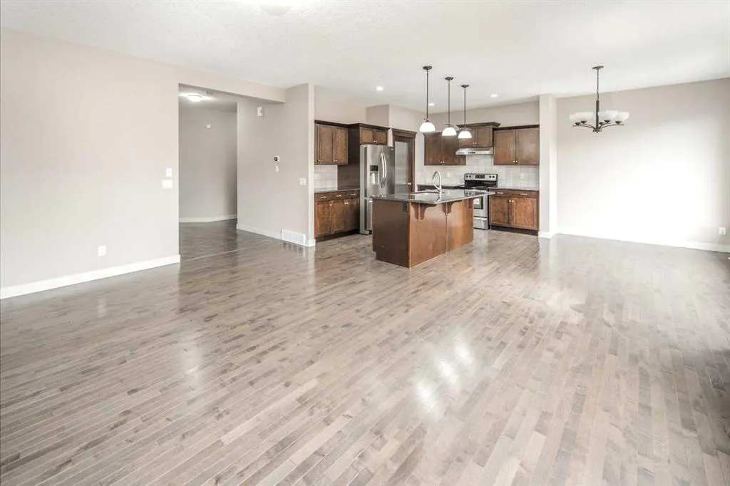136 Evansdale Common NW