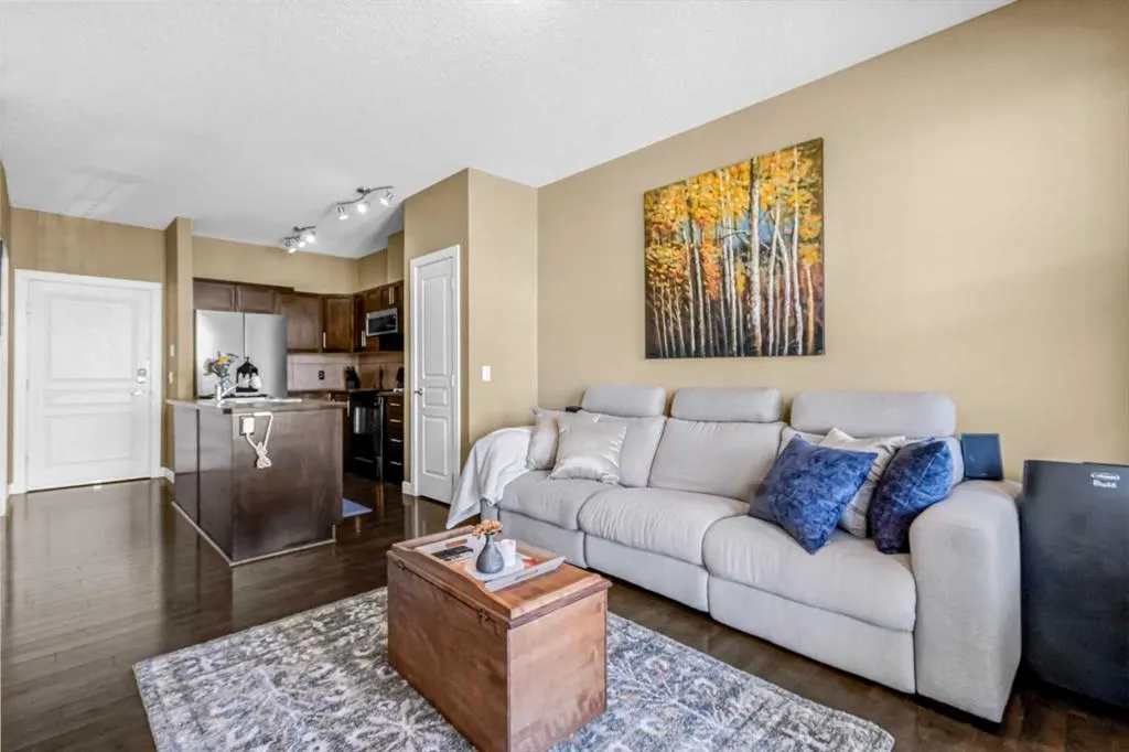 10 Panatella Road NW, #306