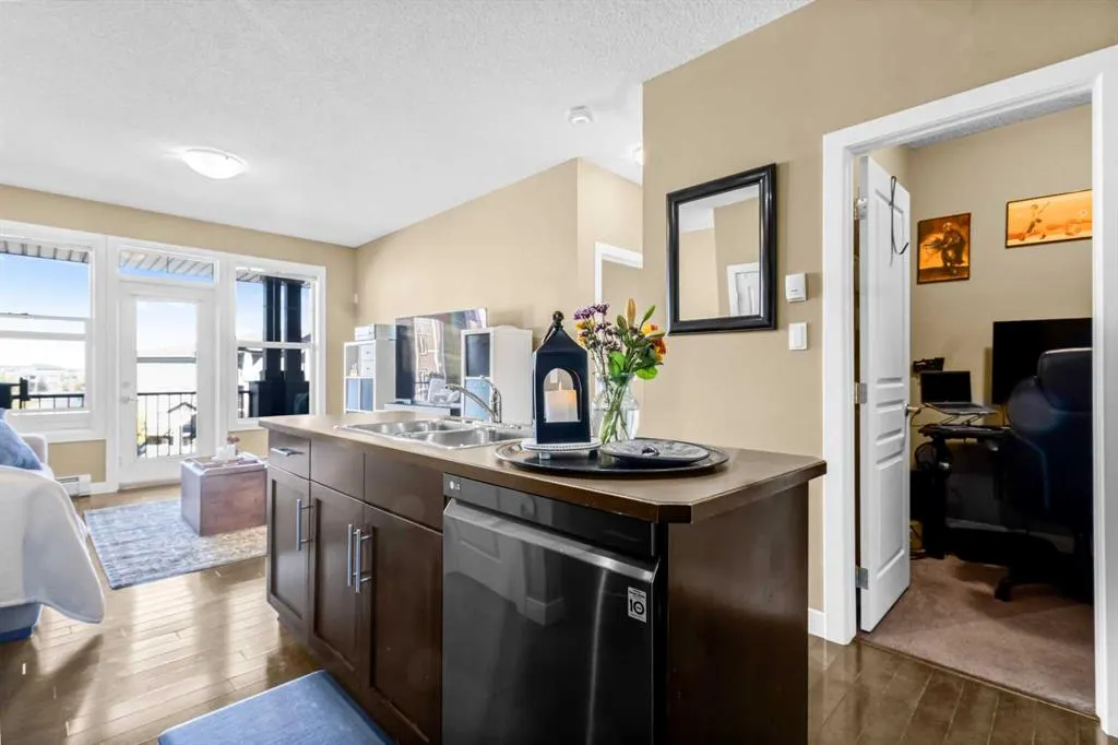 10 Panatella Road NW, #306