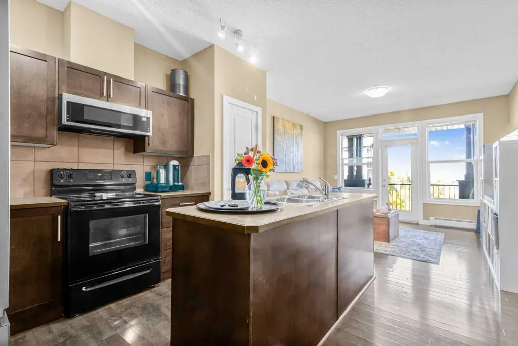 10 Panatella Road NW, #306