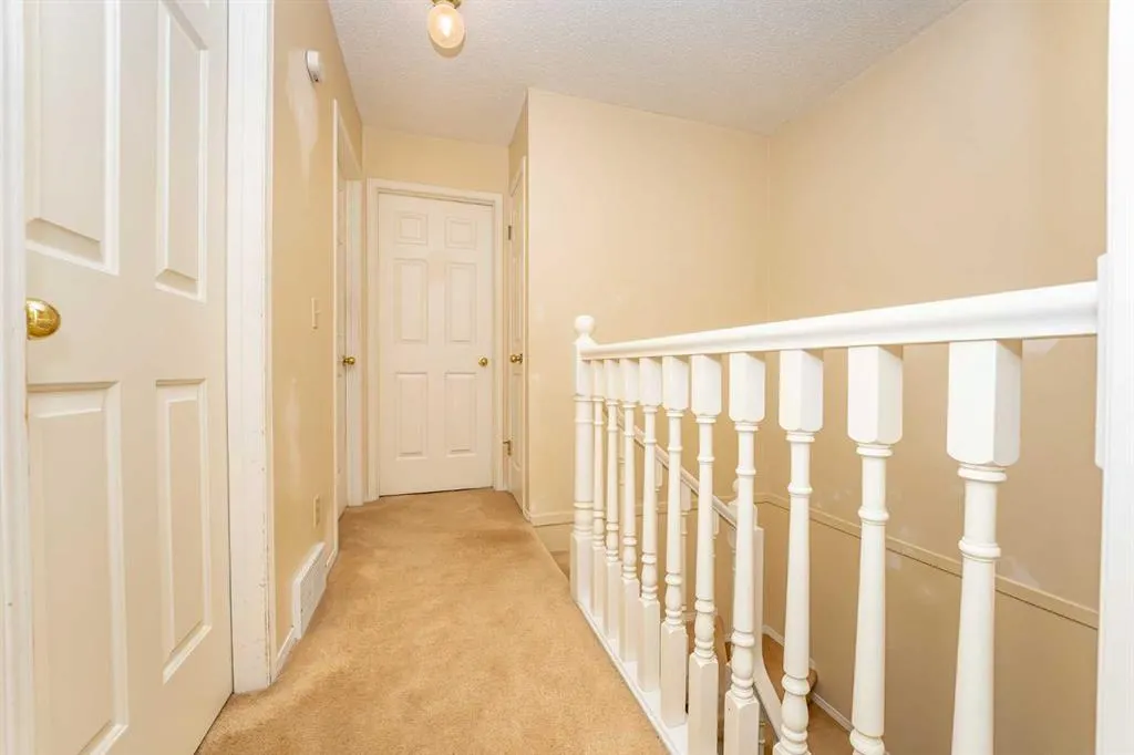 215 Coachway Lane SW
