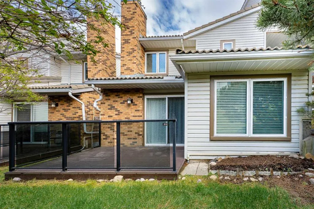 215 Coachway Lane SW