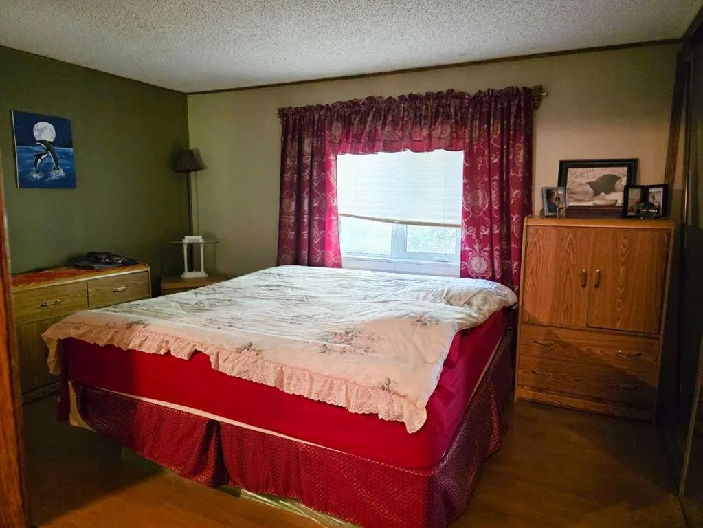 27 62045 Township Road 462