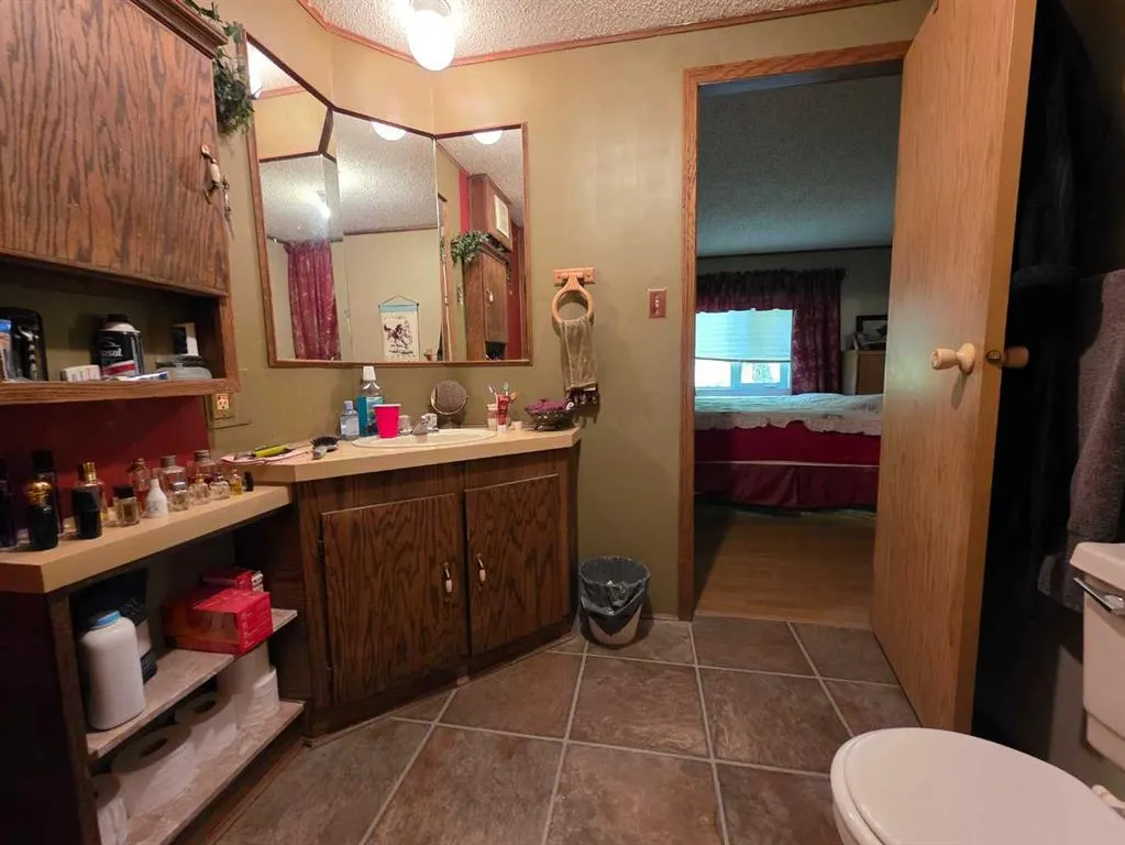 27 62045 Township Road 462