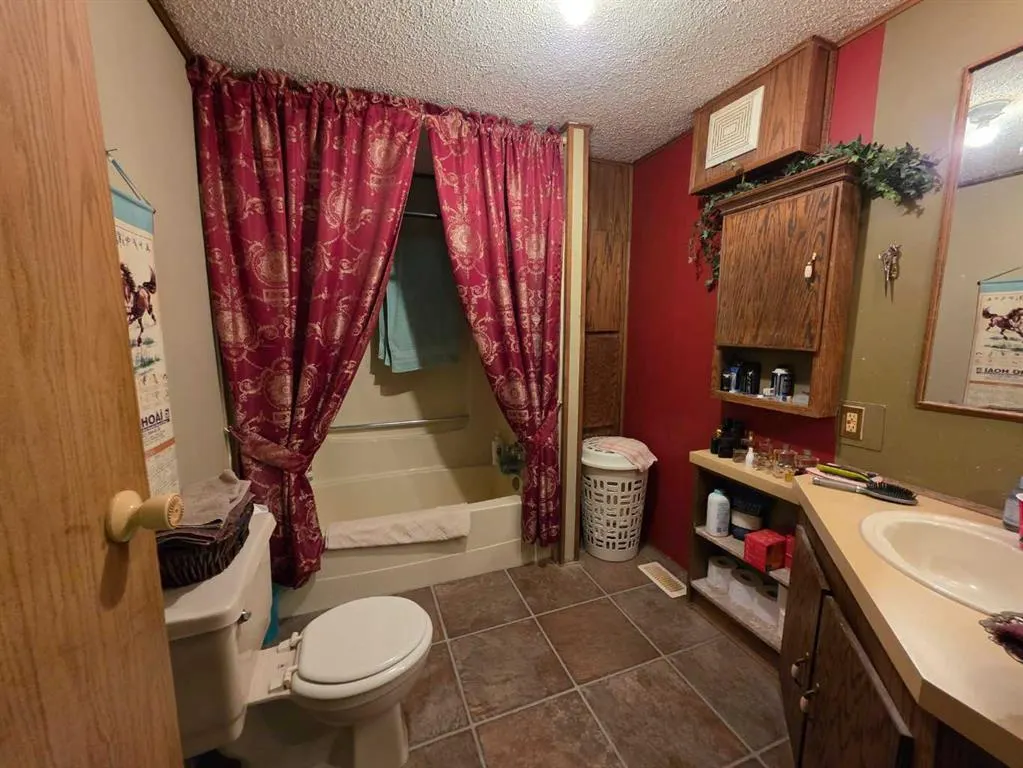 27 62045 Township Road 462