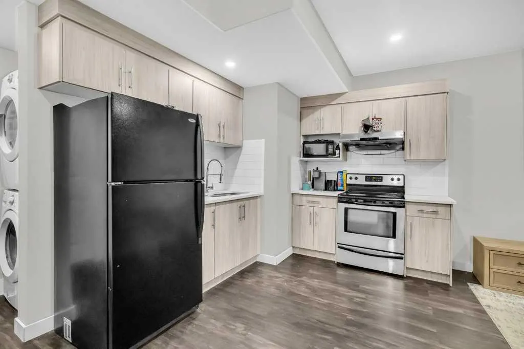 749 Windrow Manor SW