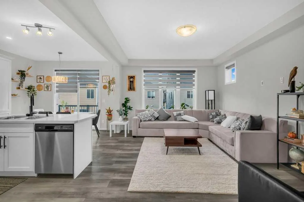 749 Windrow Manor SW