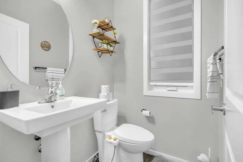 749 Windrow Manor SW