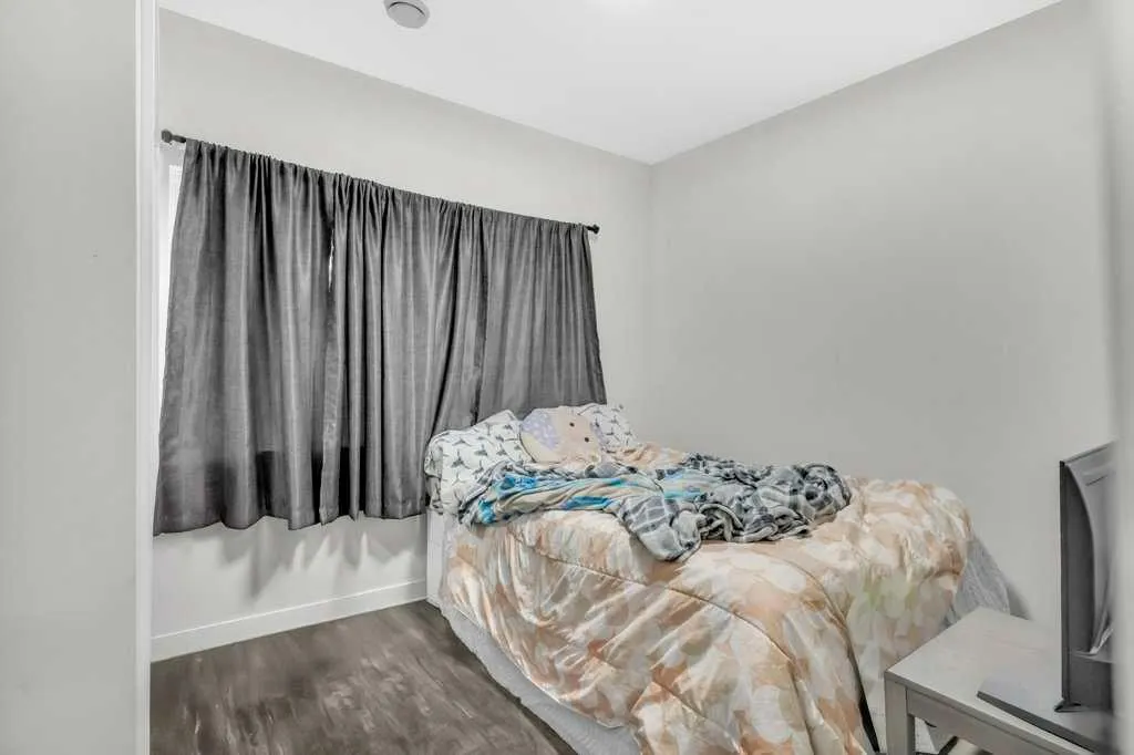 749 Windrow Manor SW