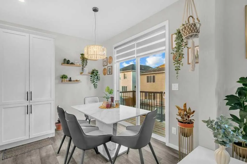 749 Windrow Manor SW