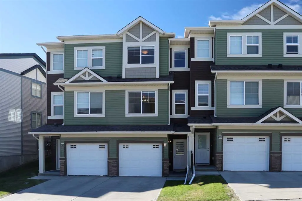 243 Sage Hill Grove NW