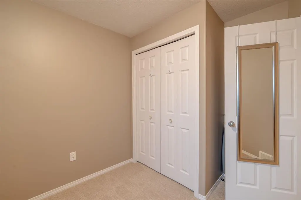 4605 55 Street, #6