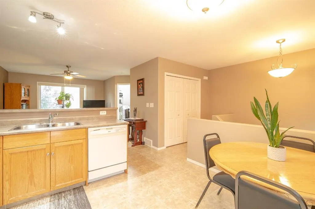 4605 55 Street, #6