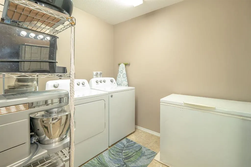 4605 55 Street, #6