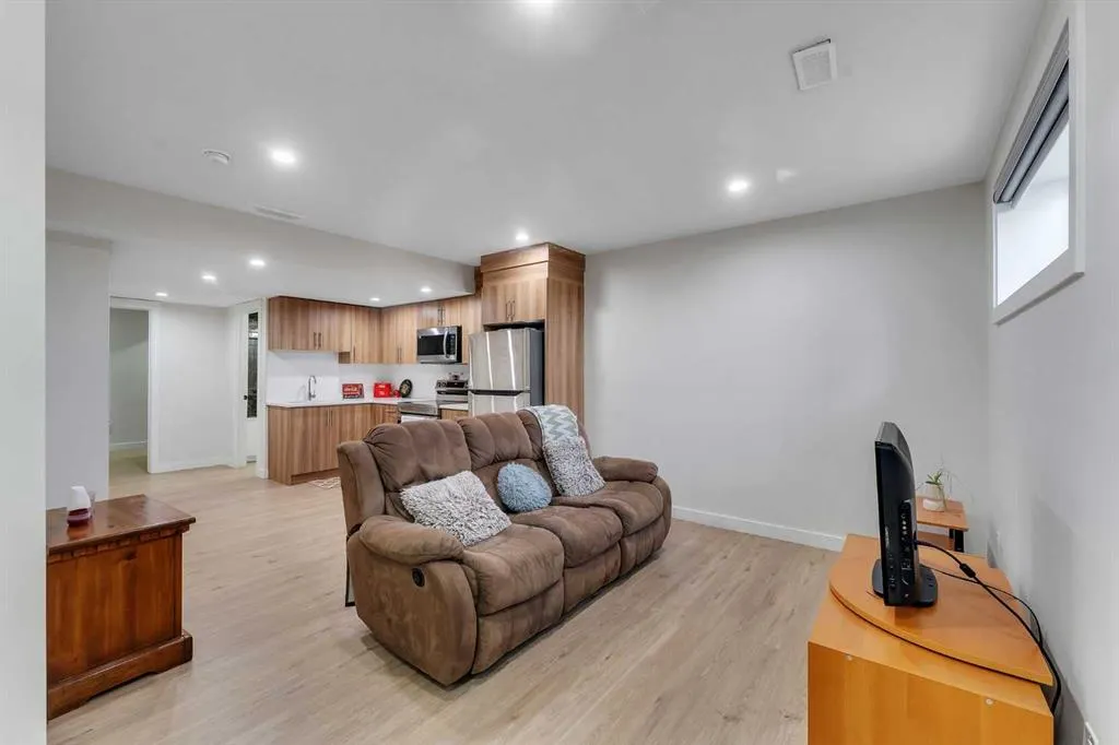 230 carrington Gate NW