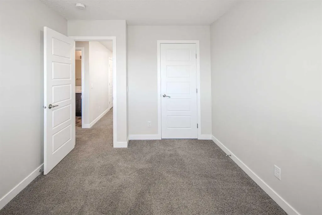 70 Evanscrest Road NW