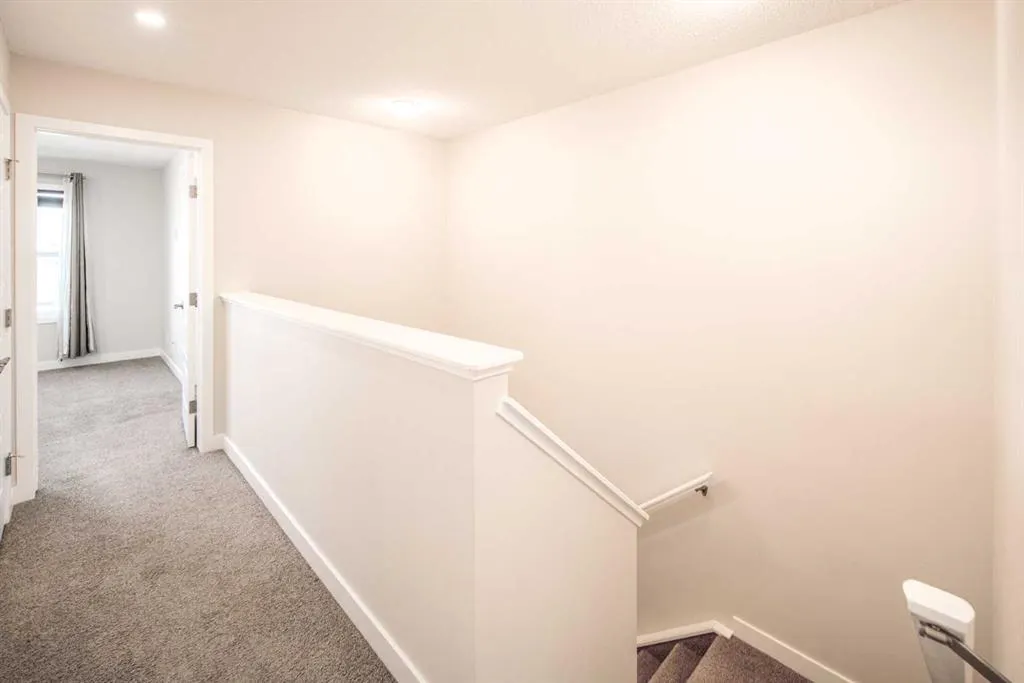 70 Evanscrest Road NW