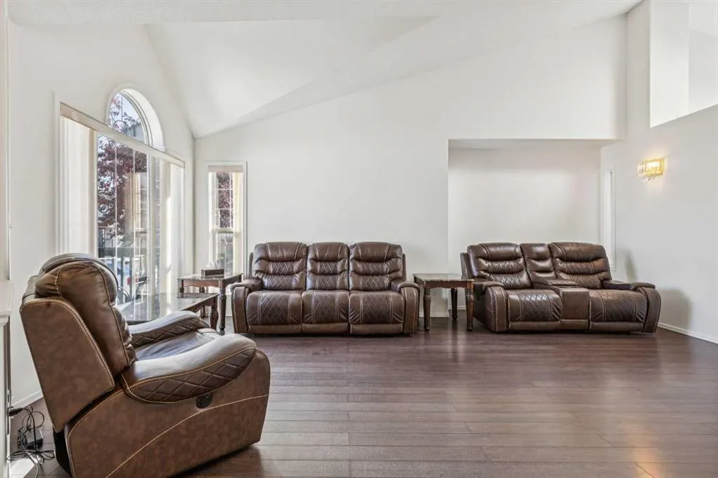 132 San Diego Green NE