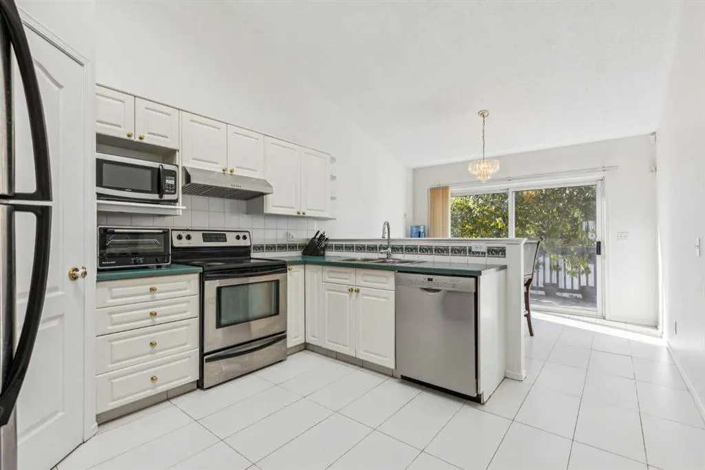 132 San Diego Green NE