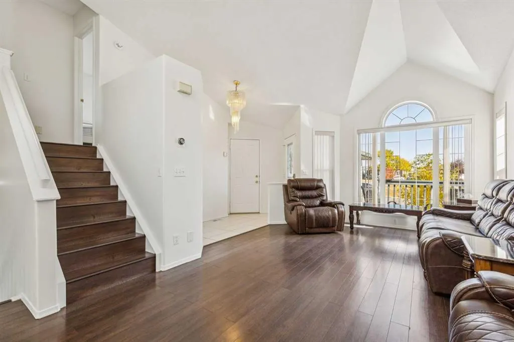132 San Diego Green NE