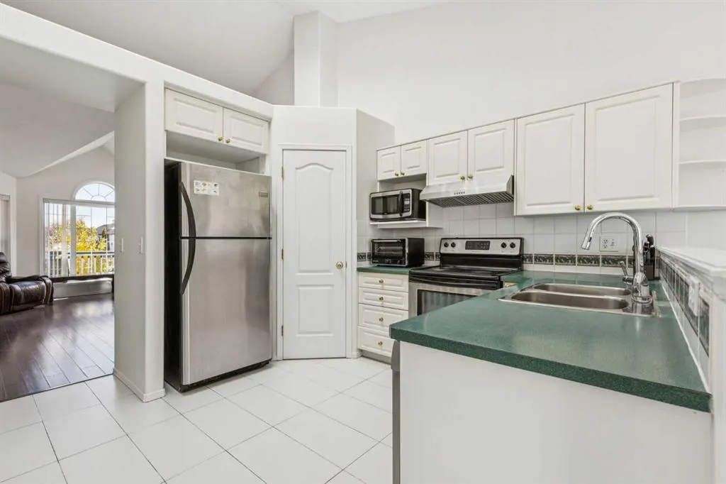132 San Diego Green NE