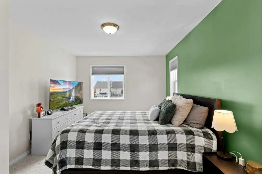 33 Donlevy Avenue, #45