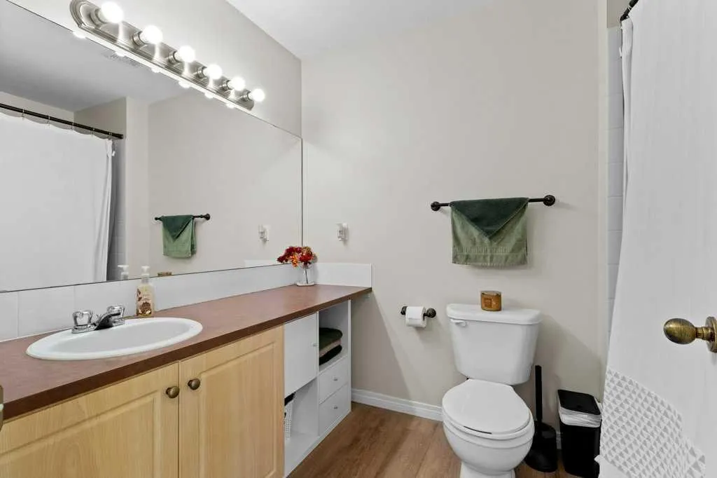 33 Donlevy Avenue, #45