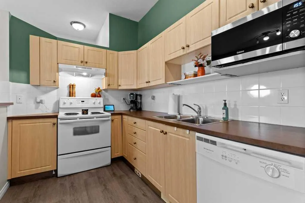 33 Donlevy Avenue, #45