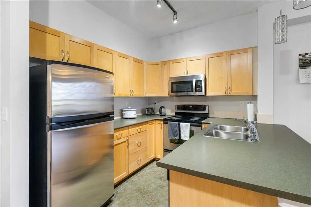 12330 102 Street, #321