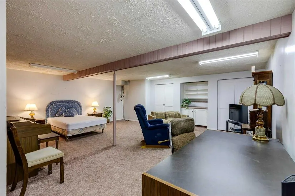 16 Midland Place SE
