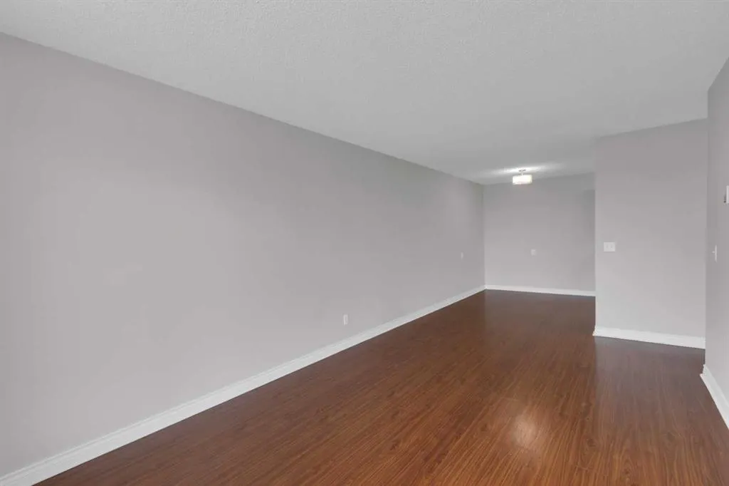 3606 Erlton Court SW, #204