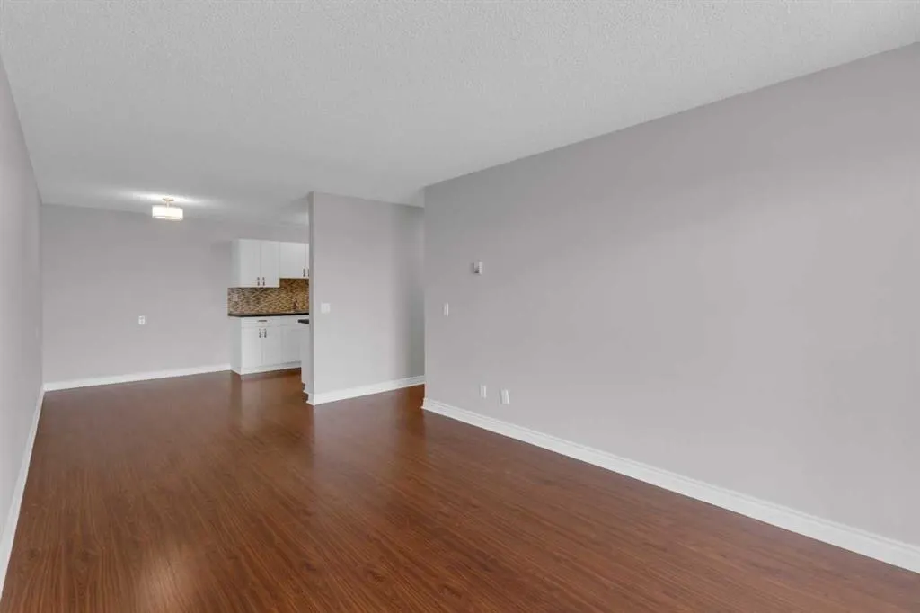 3606 Erlton Court SW, #204