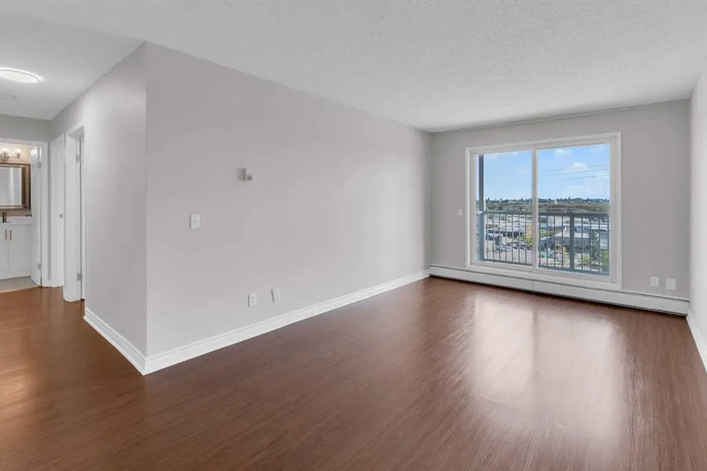 3606 Erlton Court SW, #204