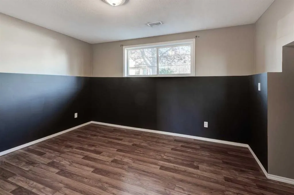 64 cimarron grove Close